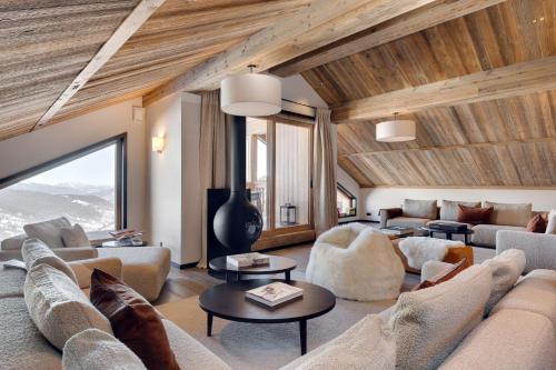 Antares Mira 301 Luxury Penthouse Duplex Ski in And Out in Meribel, France