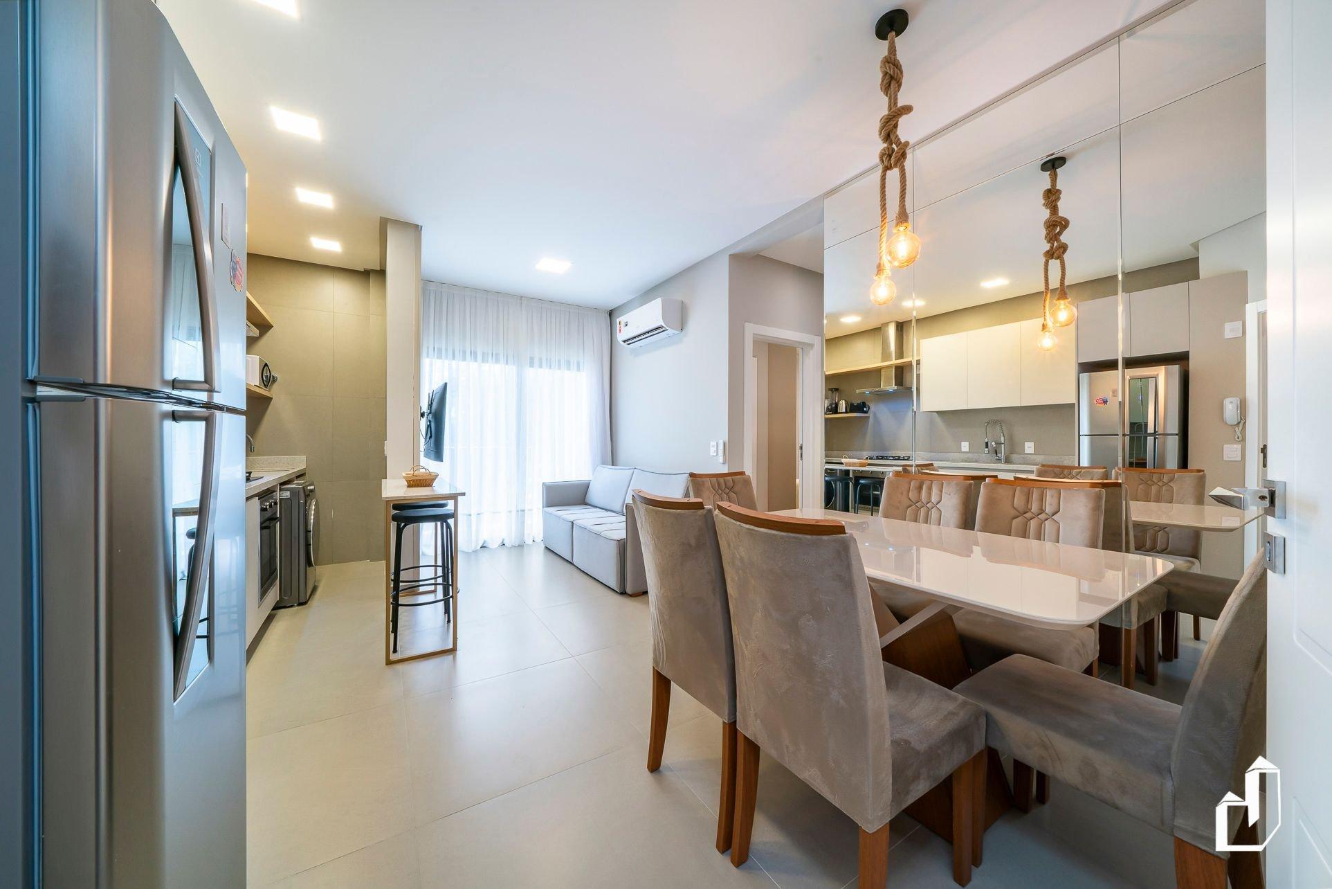 Lindo apartamento com 02 dormitórios