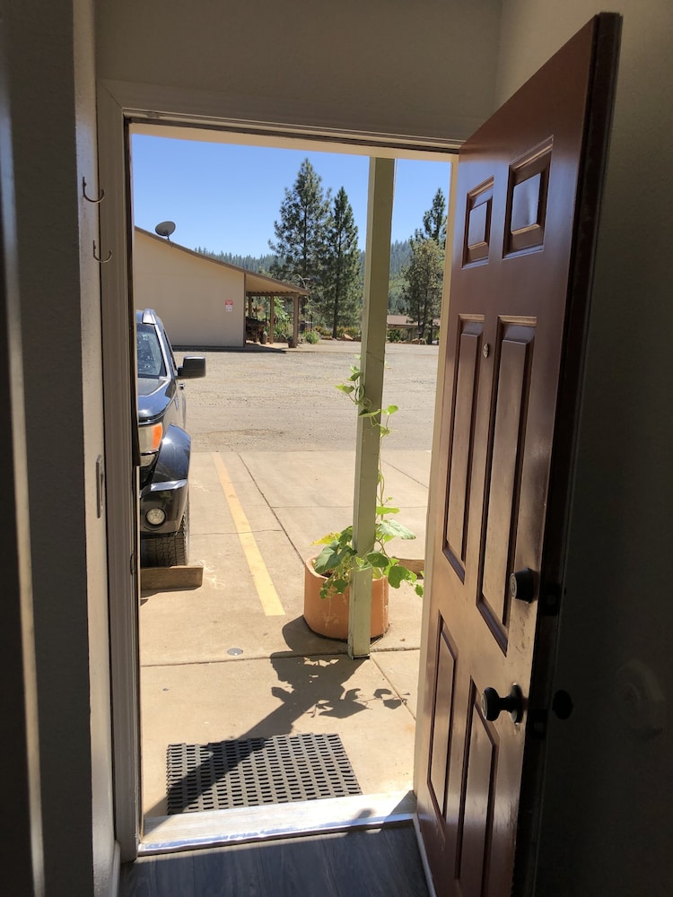 Brownsville Motel - photo 33