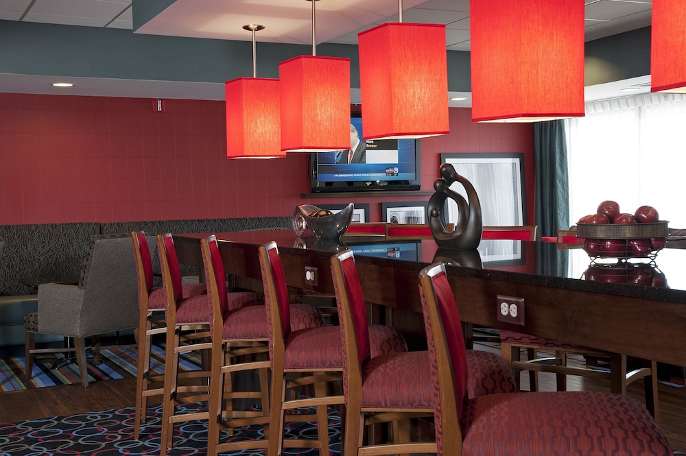 Hampton Inn Grand Rapids South - photo 2