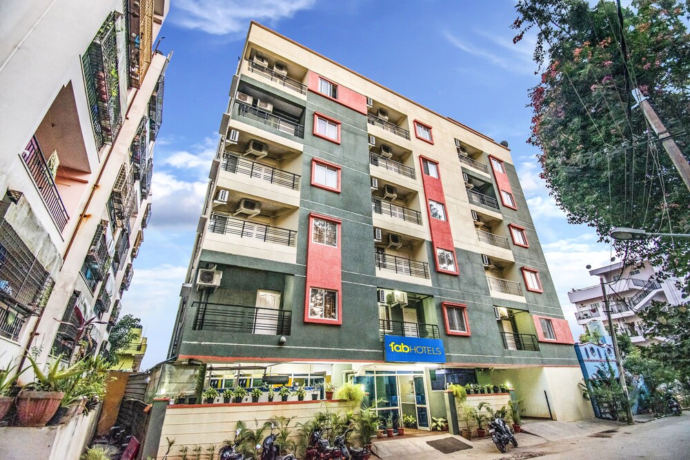 FabExpress Ample Premium Suites - carbon neutral hotel in Bengaluru