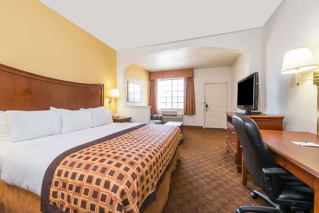 Americas Best Value Inn & Suites Ft. Worth S - photo 4