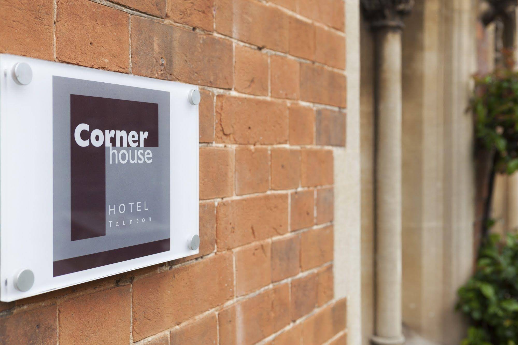 The Corner House Hotel