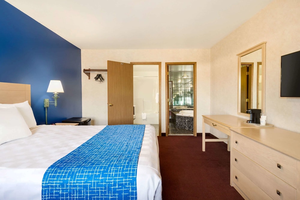 Travelodge by Wyndham Niagara Falls - photo 24