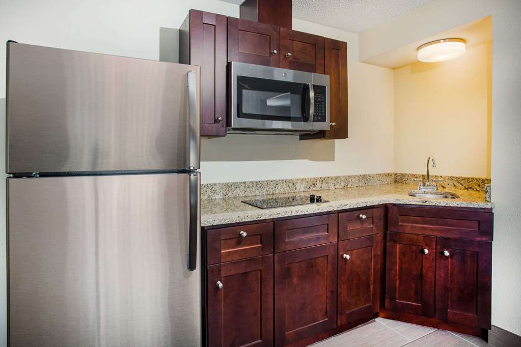 Days Inn by Wyndham Yakima - photo 12