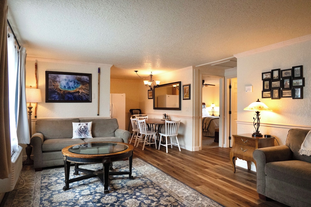 Yellowstone Gateway Inn - photo 74