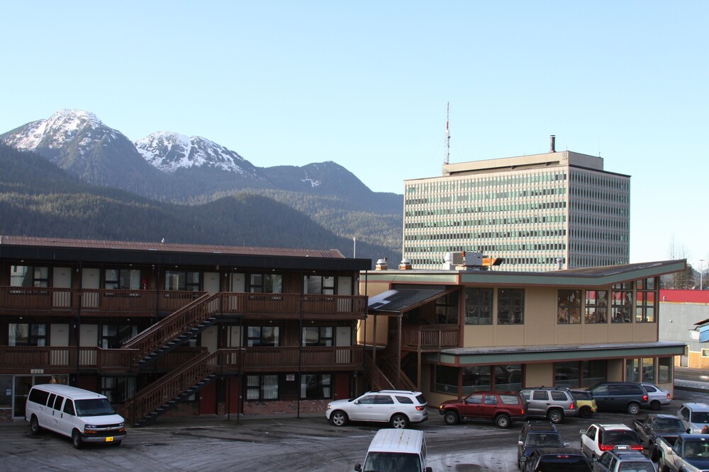 The Driftwood Hotel - photo 29