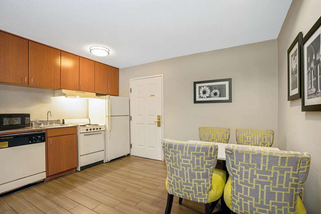 La Quinta Inn Suites Houston North Spring - photo 26