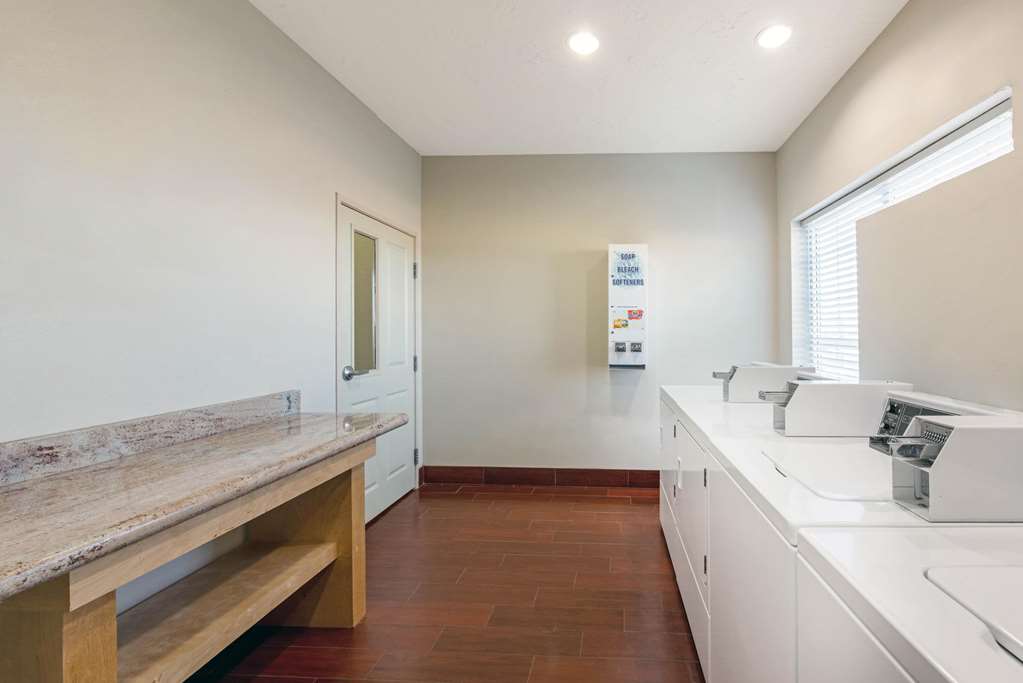 La Quinta Inn & Suites by Wyndham Leesville Ft. Polk - photo 34