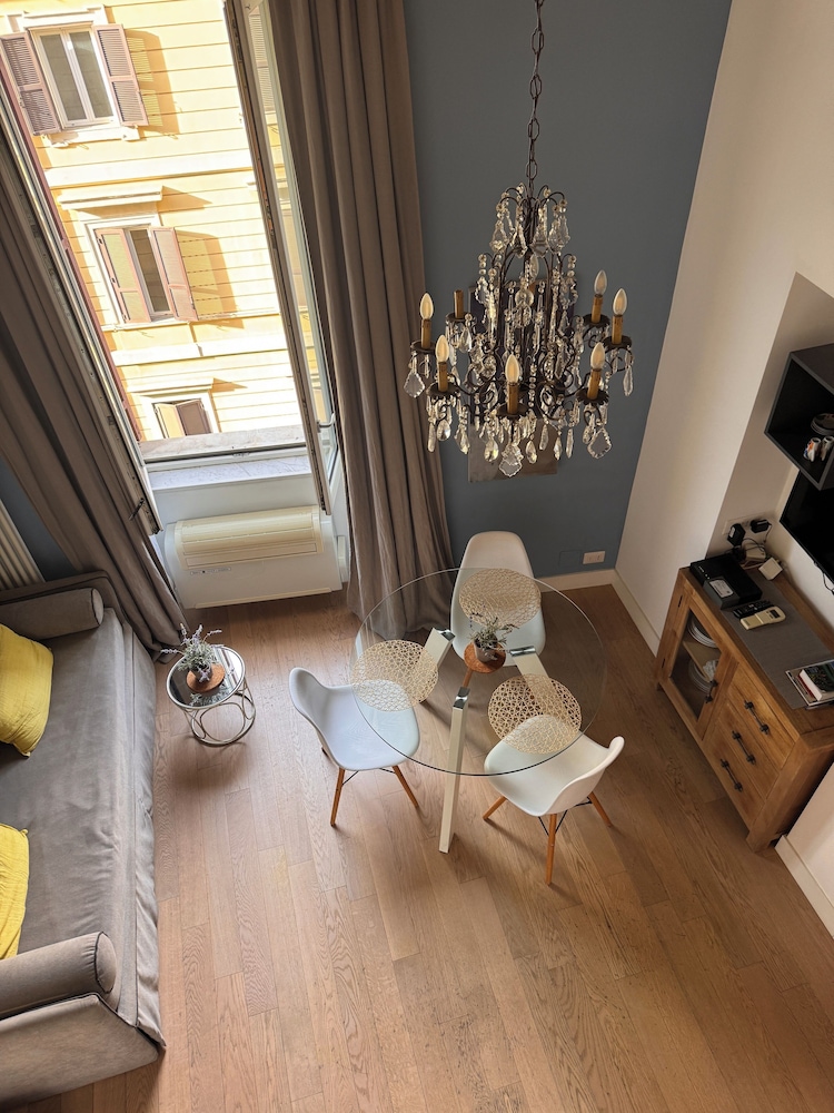 Residenza Labicana few steps from Colosseum — 4-Star Luxury Hotel in Rome, Italy
