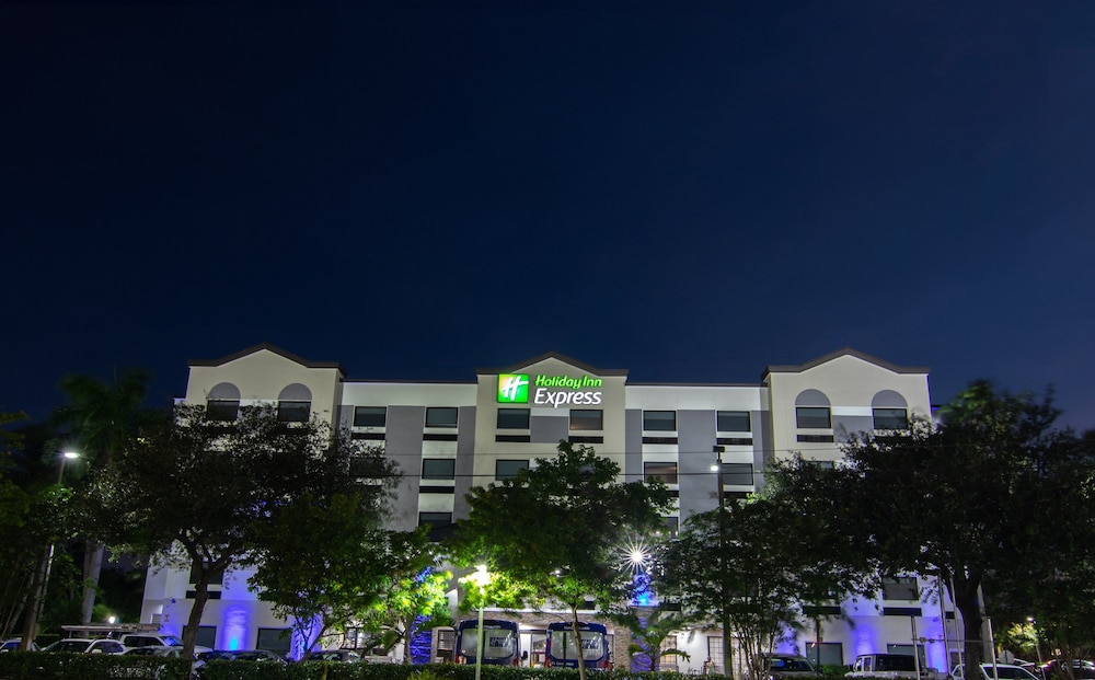 Holiday Inn Express & Suites Ft. Lauderdale Airport West by IHG — hotel in Davie