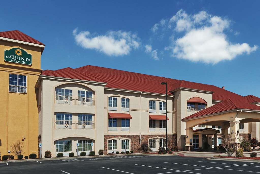 La Quinta Inn & Suites by Wyndham Searcy - photo 2