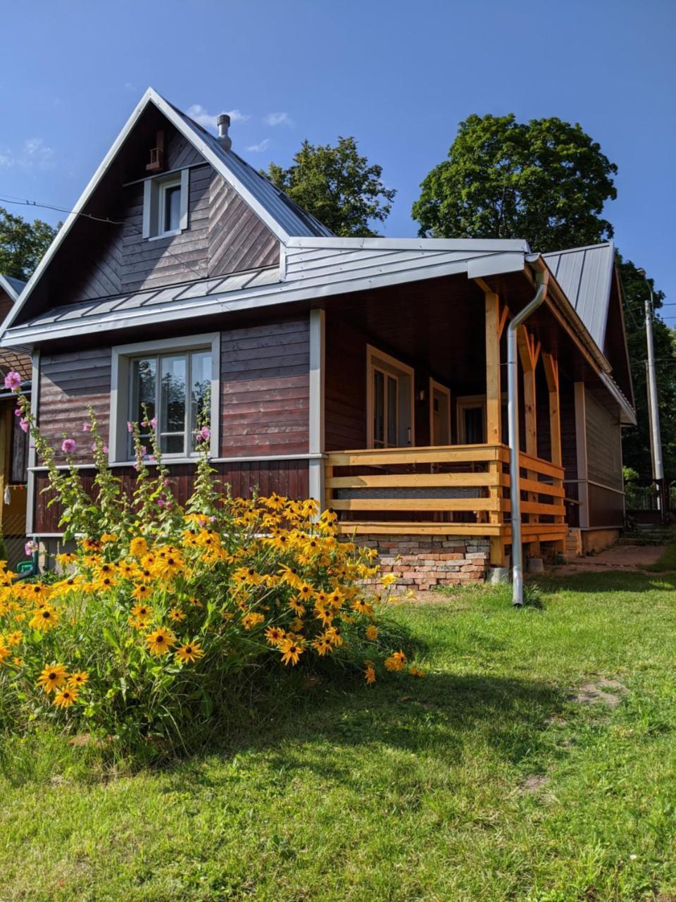 Domek pod Jabłonią in Bialowieza, Poland