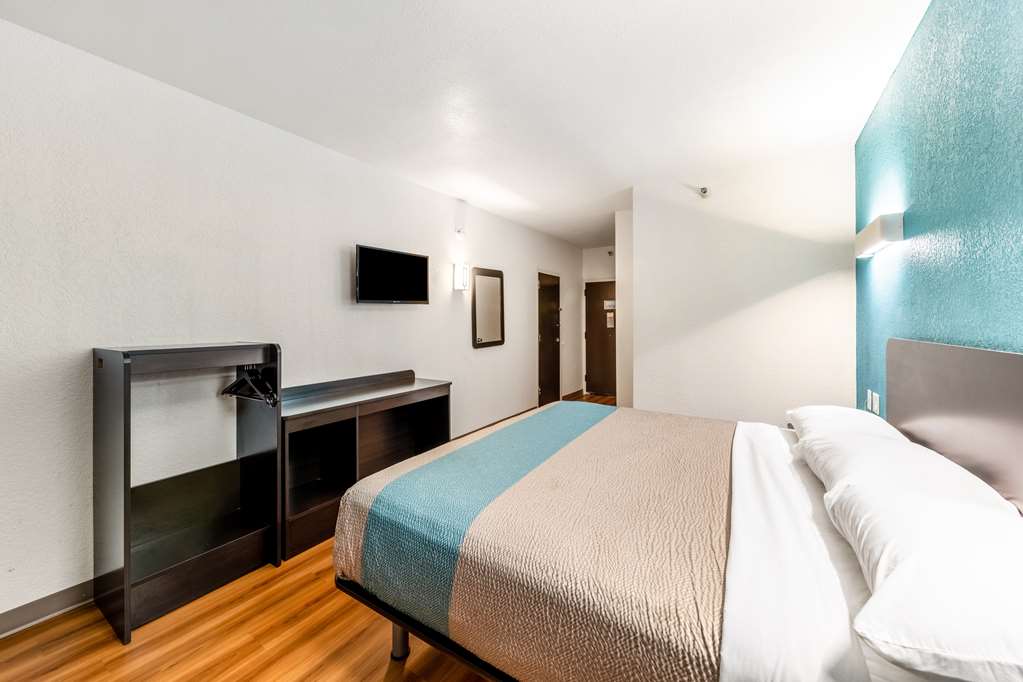 Motel 6 Lewisville TX Medical City - photo 14