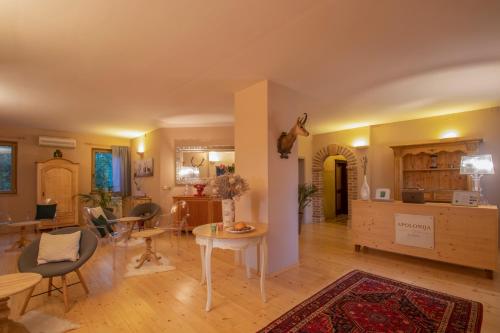 Residence Apolonija Guest House — 4-Star Luxury Hotel in Sezana, Slovenia