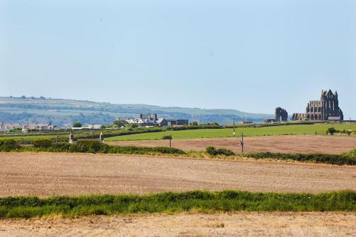 The Annex stunning Abbey Views across the fields
