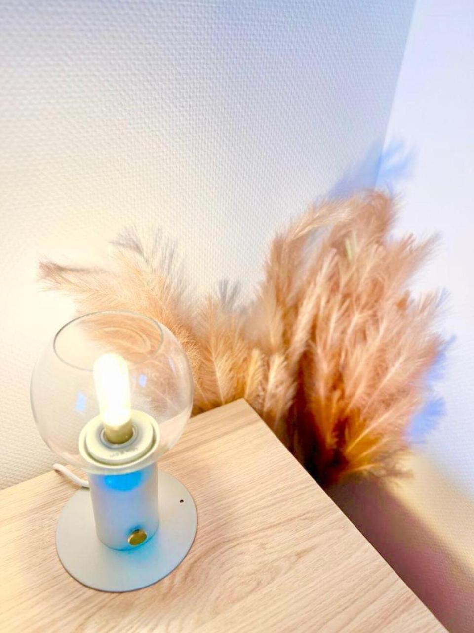 L'atelier Chic Wifi Fibre Parking Privee Balcon Netflix — hotel in Lanester