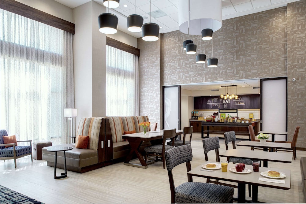Hampton Inn & Suites Indio - photo 28