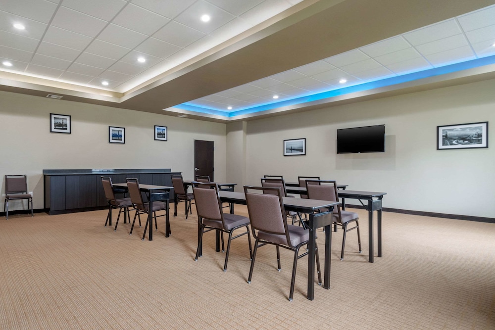 MainStay Suites Bricktown near Medical Center - photo 34