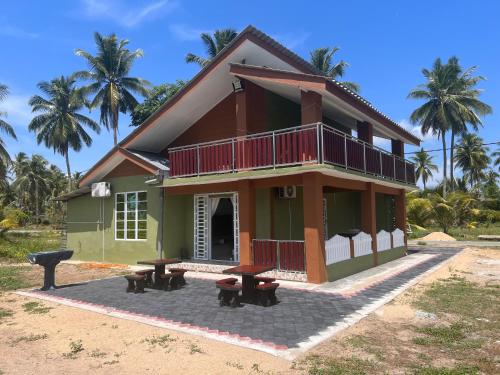 Arryantz by the beach - carbon neutral hotel in Unknown City