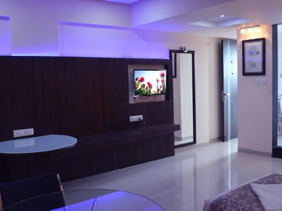 Hotel The Square — Nashik — photo 5
