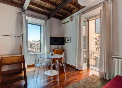 Spanish Steps Vittoria Apartment — 4-Star Luxury Hotel in Rome, Italy