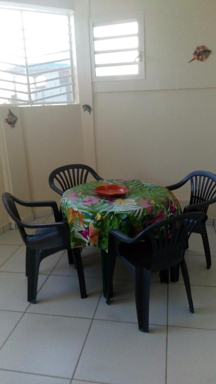 Logement Aux Saveurs Des Mangues Juli — hotel in Baillif