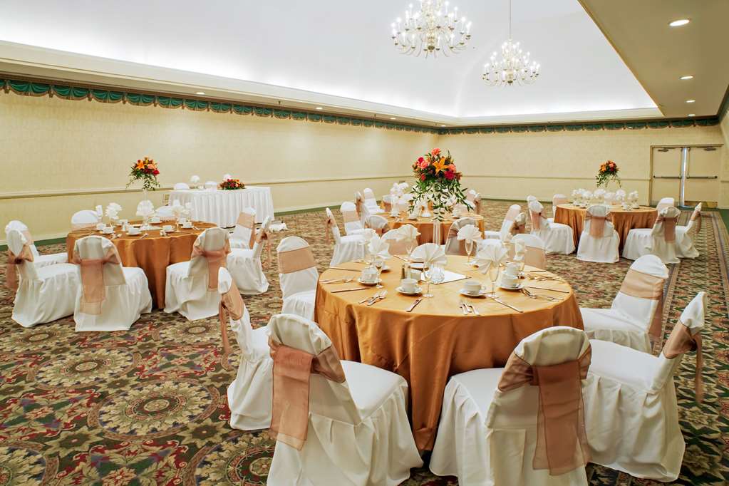 Clarion Hotel & Suites Convention Center Fredericksburg - photo 16