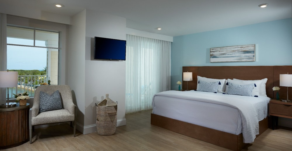The Pointe Hotel - photo 9