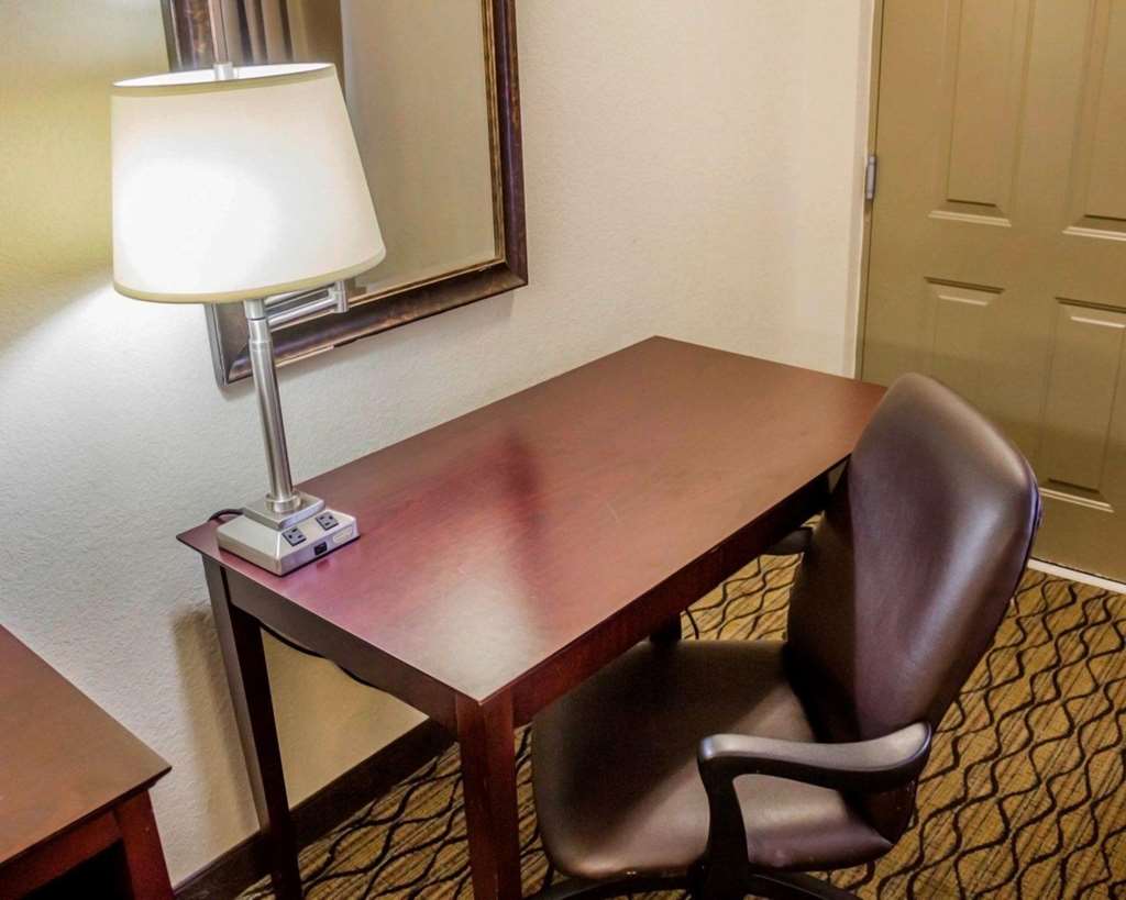 Quality Inn Waterbury East - photo 22