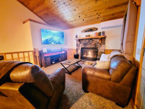 3BR Home w Game Room by The Village Lake & Summit — 4-Star Luxury Hotel in Big Bear Lake, United States