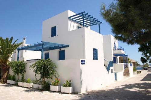 Artemis Bakerys House 2 — 4-Star Luxury Hotel in Adamas, Greece