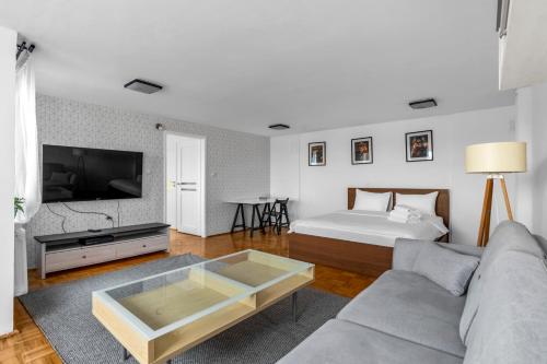 Mokotów Serene Apartment by BookingHost — 4-Star Luxury Hotel in Warsaw, Poland