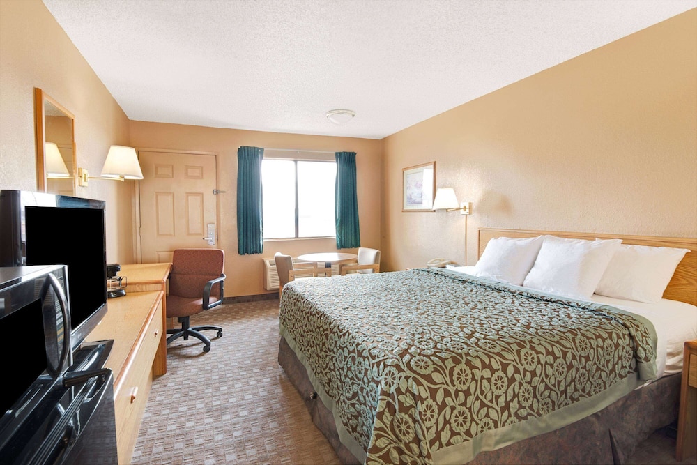 Days Inn by Wyndham El Paso Airport East - photo 7