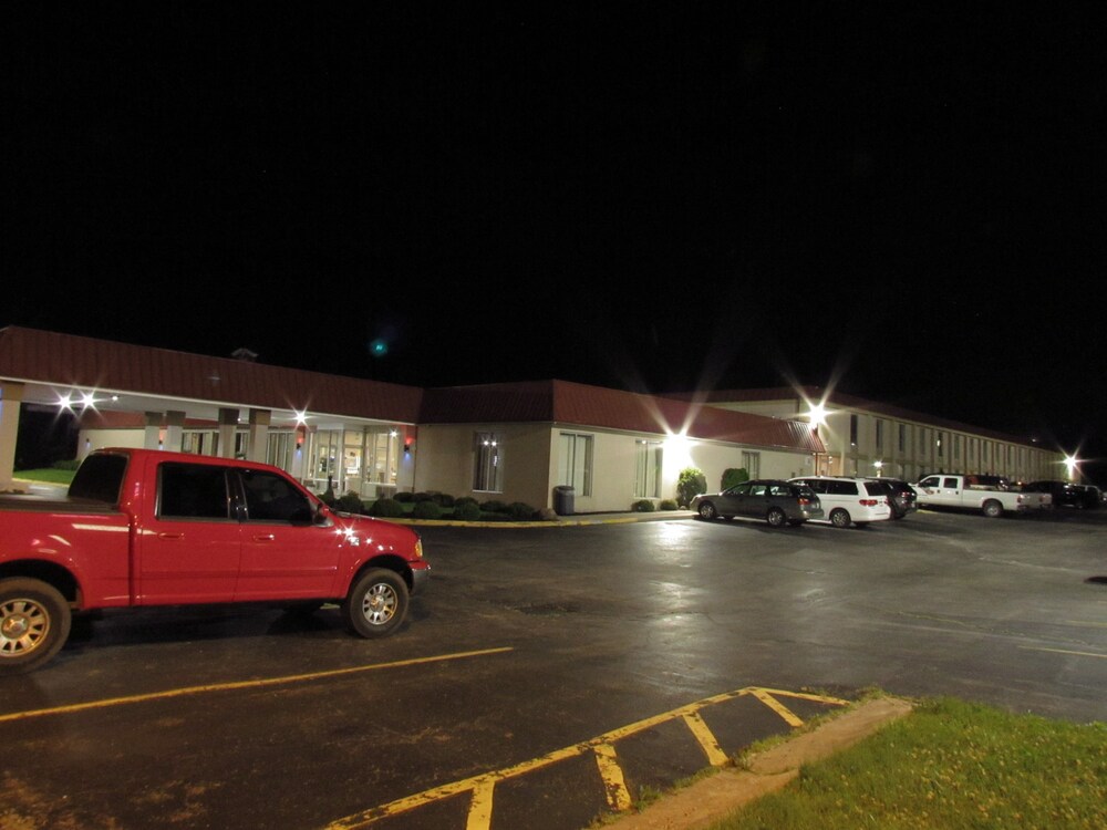 USA Inn and Suites Springfield Ohio - photo 21