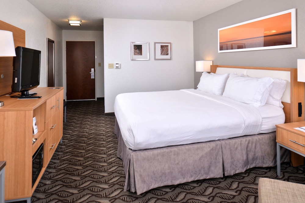 Holiday Inn Express & Suites Lonoke I 40 Exit 175 - photo 9