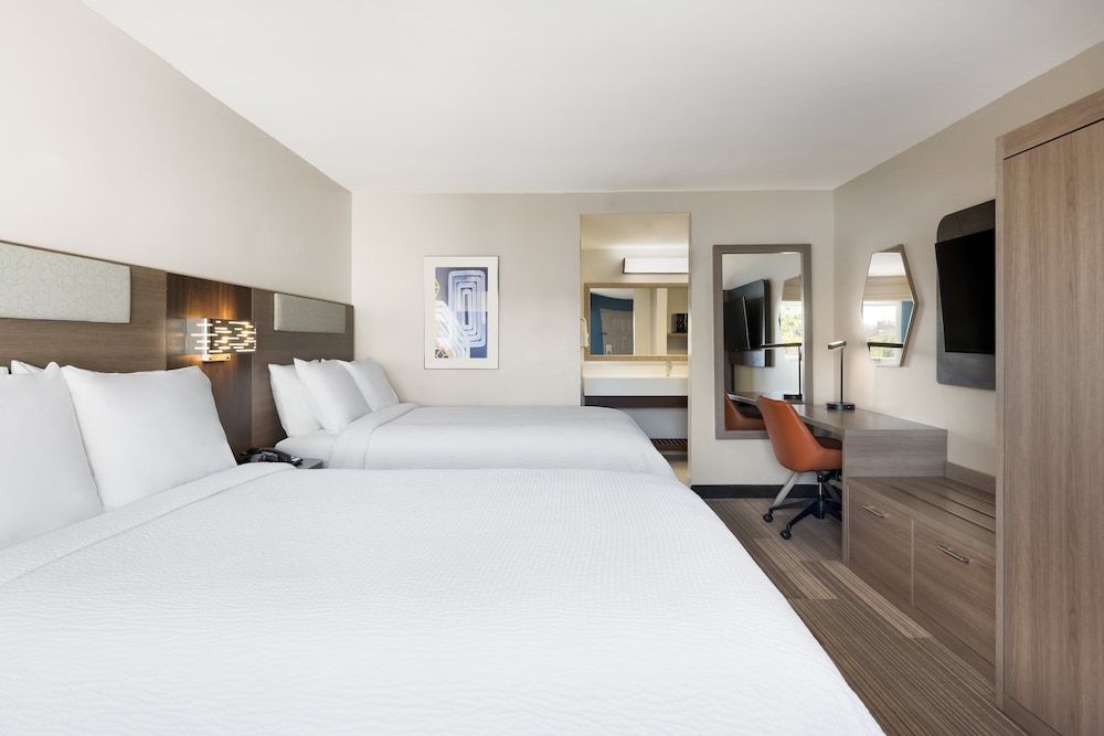 Holiday Inn Express Simi Valley by IHG - photo 14