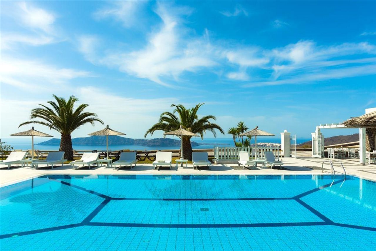 Pantheon Deluxe Villas — 5-Star Luxury Hotel in Fira, Greece