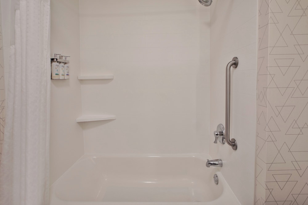 Holiday Inn Express & Suites Buffalo by IHG - photo 30