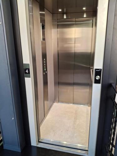 Amendola Rooms in Naples, Italy