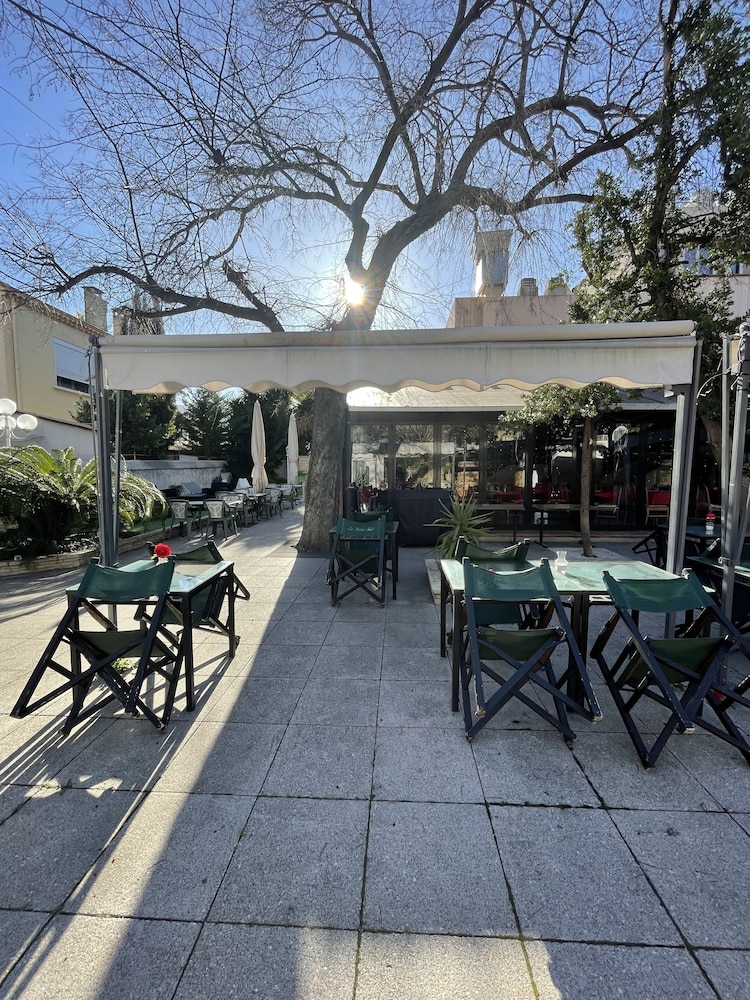 Hotel Les Cigalons in Marseille, France