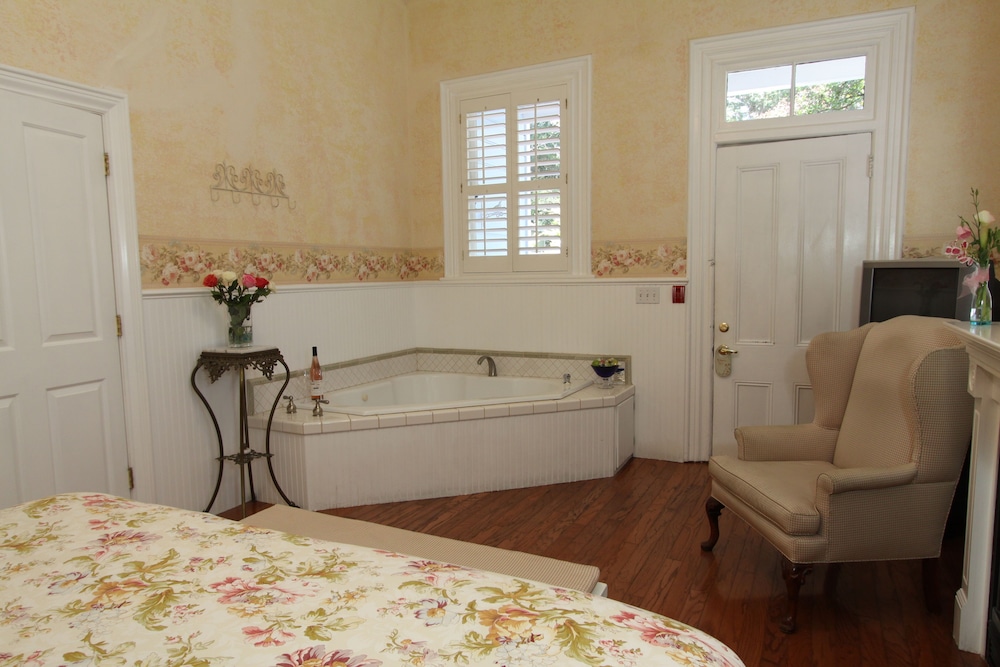 Napa Inn - photo 52