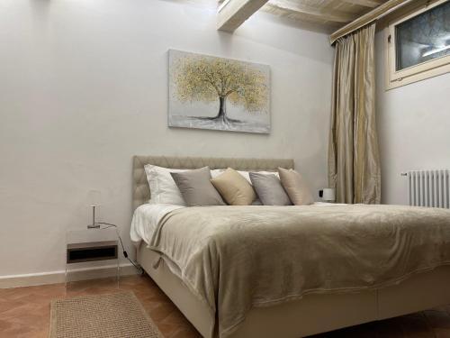 Unique and antique apartment — 4-Star Luxury Hotel in Florence, Italy