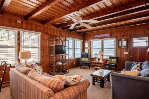 Lowe Tide by Oak Island Accommodations - photo 21