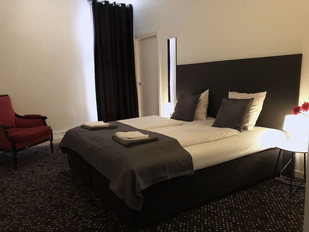 Hotel de Kroon — Oldenzaal — photo 3