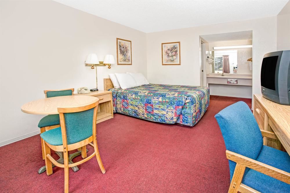 Travelodge Aurora Denver Area - photo 8