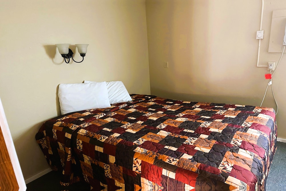 Love Hotels Kadoka by OYO at Badlands SD - photo 6