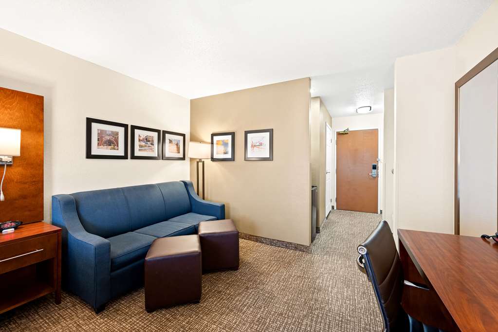 Comfort Inn & Suites Decatur Forsyth - photo 5
