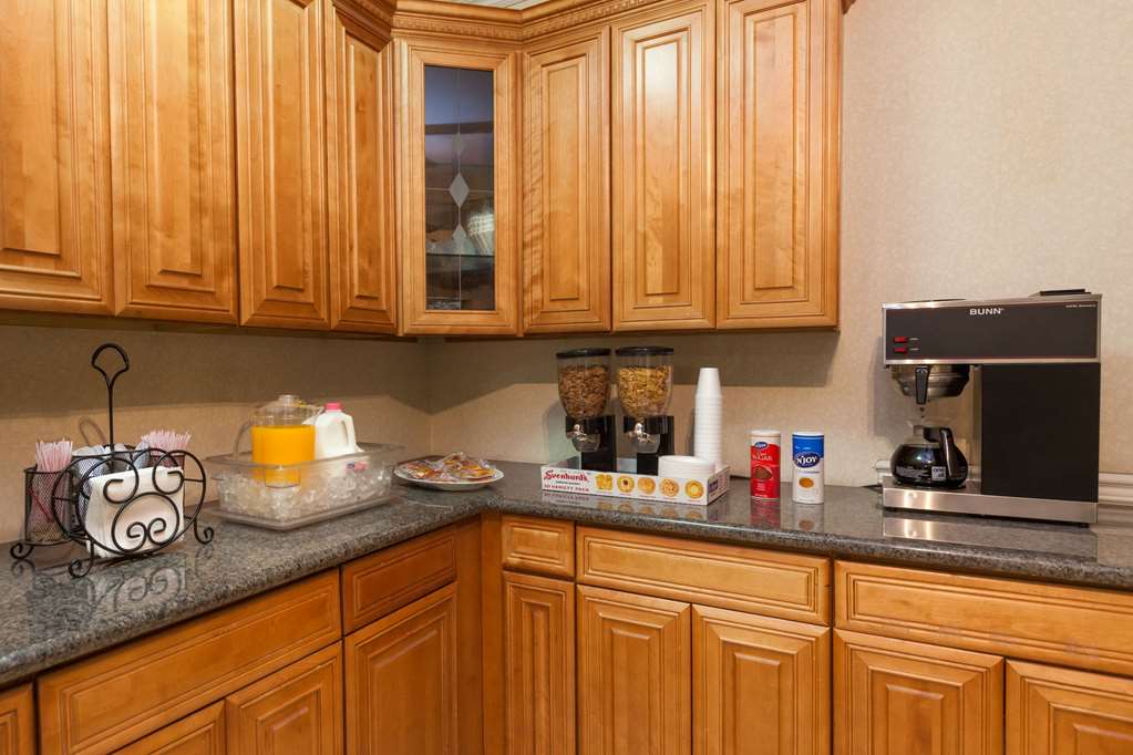 Howard Johnson By Wyndham Bakersfield CA - photo 14