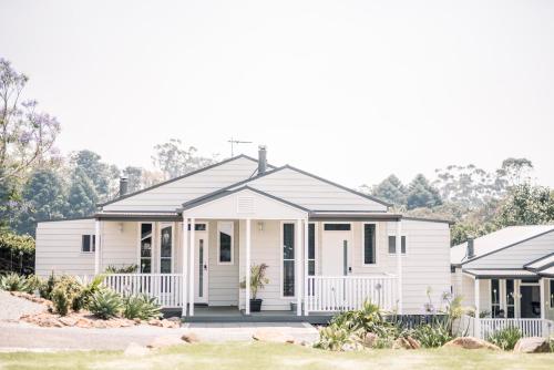 Hampton Estate Wines - carbon neutral hotel in Tamborine Mountain